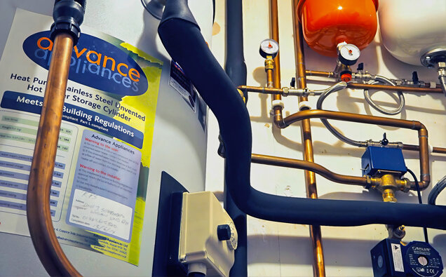 https://armadalehotwater.com.au/uploads/2025/06/electric-hot-water-system-72670.jpg