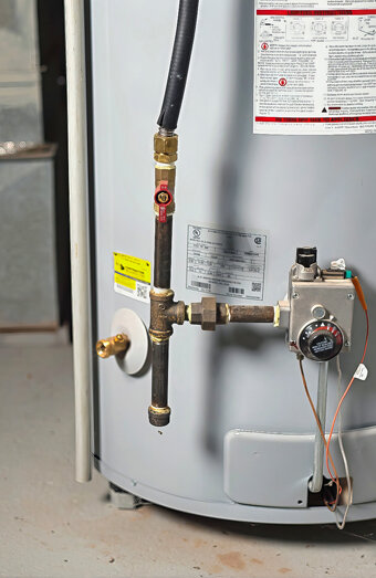 https://armadalehotwater.com.au/uploads/2025/06/gas-hot-water-system-65811.jpg