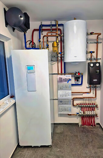 https://armadalehotwater.com.au/uploads/2025/06/hot-water-13140.jpg