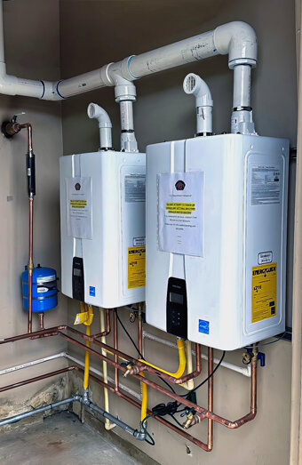 https://armadalehotwater.com.au/uploads/2025/06/thermostatic-water-systems-21158.jpg